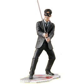 Voici la figurine de cochon-man